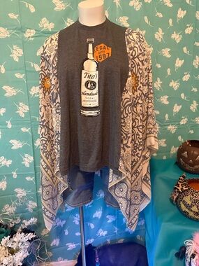 Tito's Handmade Vodka Graphic Tee with Bohemian Kimono - Gray & Cream